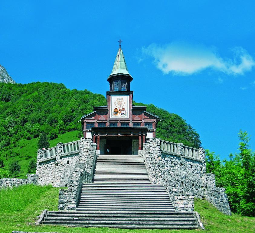 Hotel Dvorec Tolmin Exterior foto