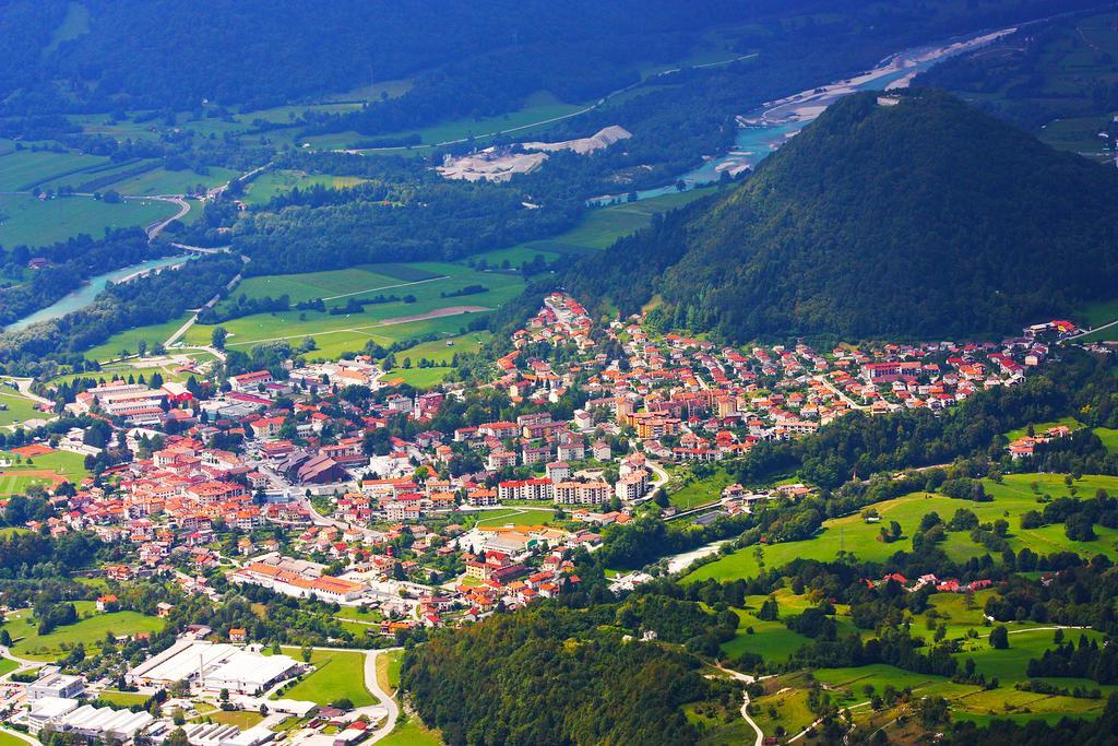 Hotel Dvorec Tolmin Exterior foto